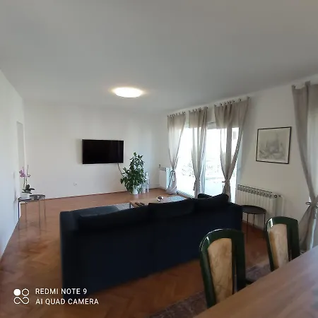 Monas Iii Apartman Pjescana Uvala