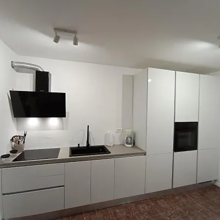 Apartman Monas Iii *
