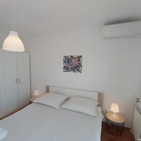 Monas Iii Apartman Pjescana Uvala