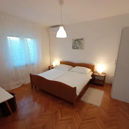 Monas Iii Apartman Pjescana Uvala
