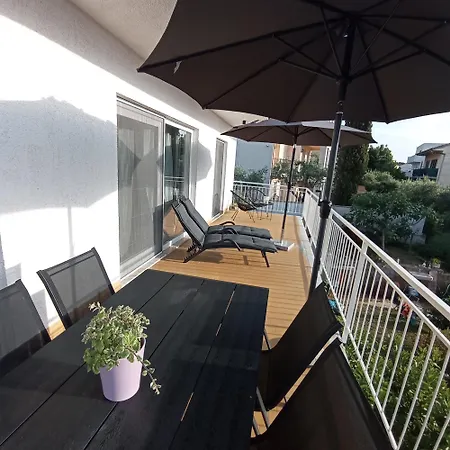 Monas Iii Apartman Pjescana Uvala